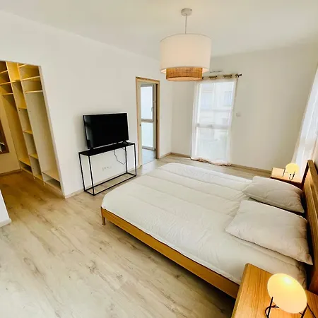 Hypercentre, Spacieux, Lumineux, La Maison Du Rempart