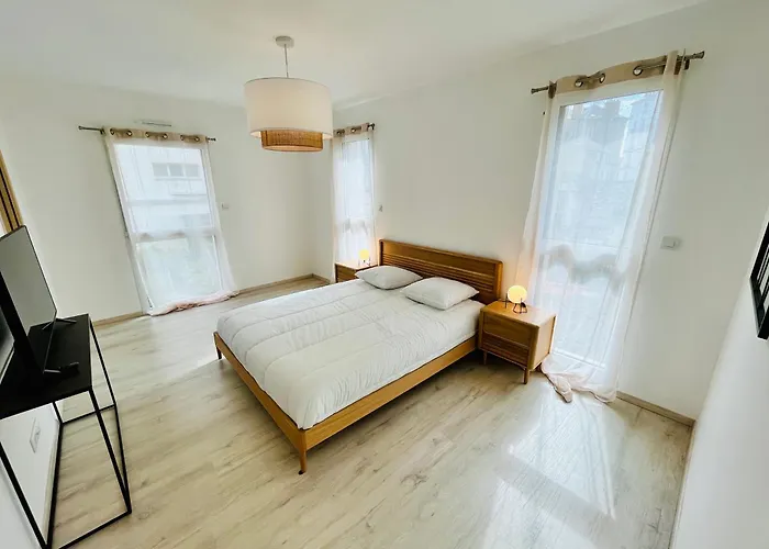 Prázdninový dům Hypercentre, Spacieux, Lumineux, La Maison Du Rempart *