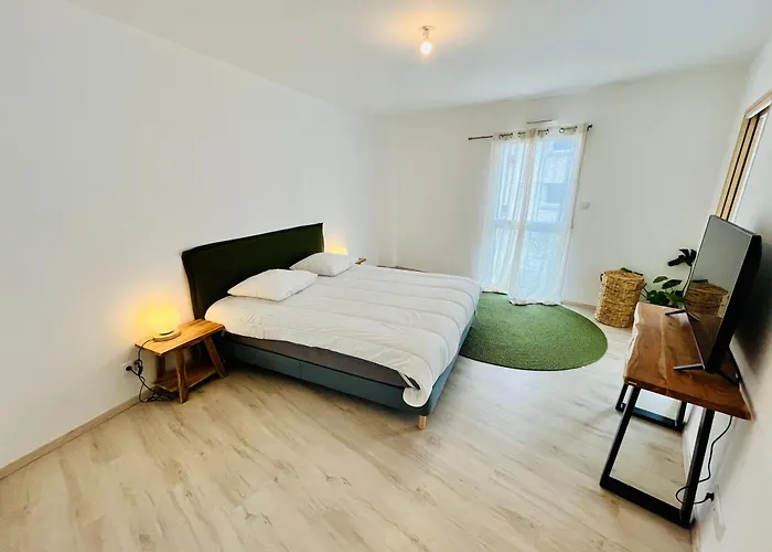 Prázdninový dům Hypercentre, Spacieux, Lumineux, La Maison Du Rempart